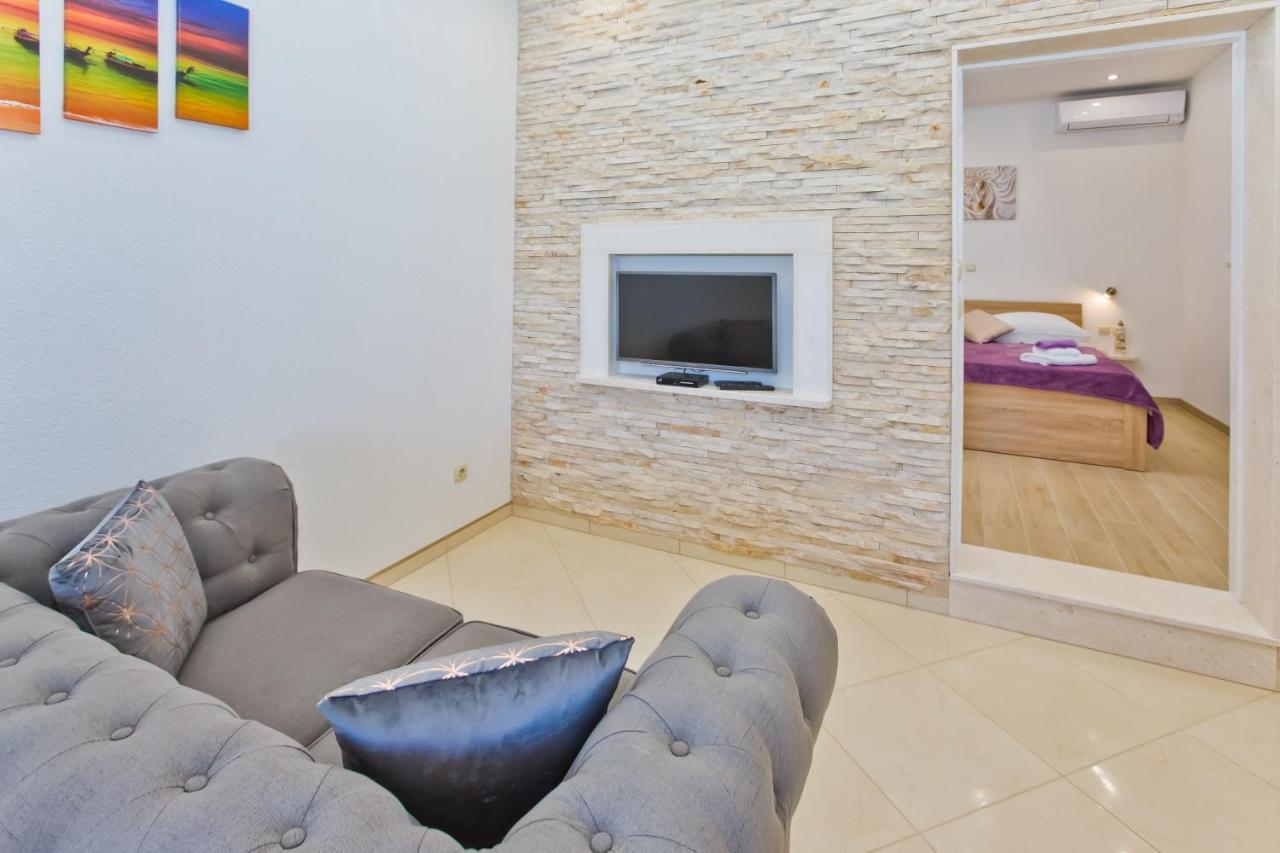 Apartments By The Sea Cove Zastupac, Hvar - 8761 Hvar Town Bagian luar foto