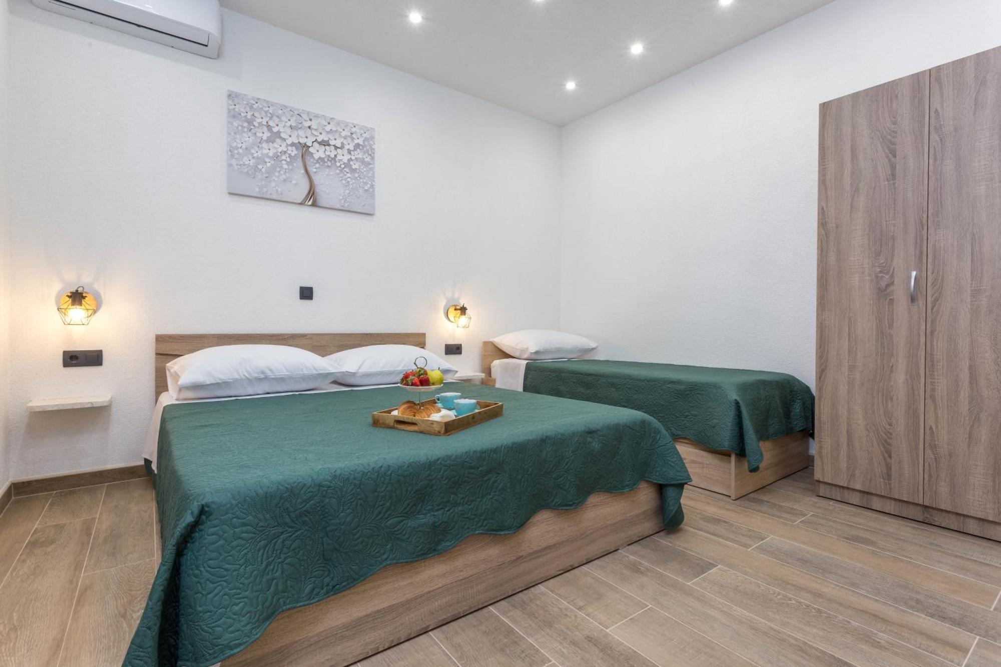 Apartments By The Sea Cove Zastupac, Hvar - 8761 Hvar Town Ruang foto