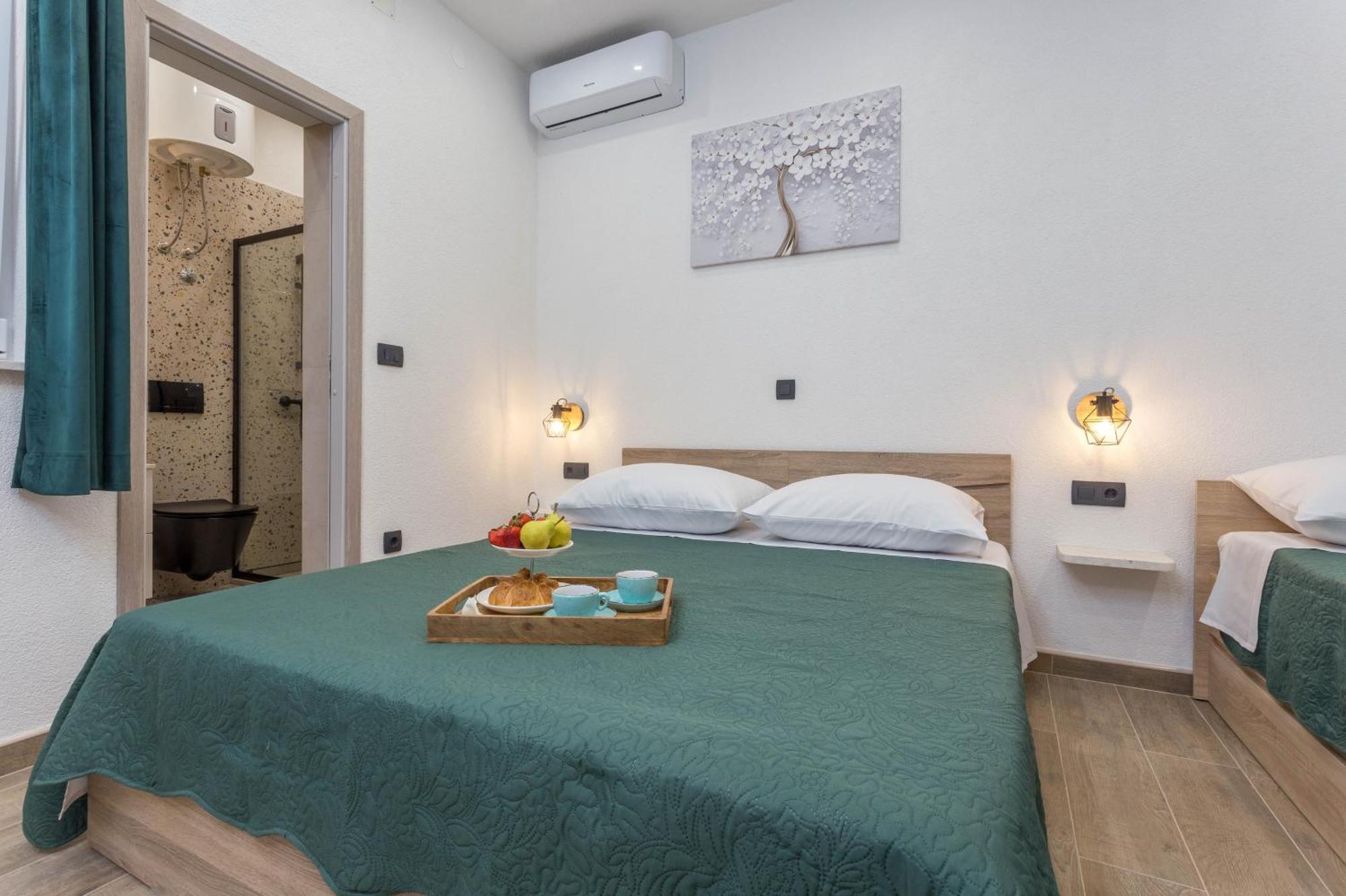 Apartments By The Sea Cove Zastupac, Hvar - 8761 Hvar Town Bagian luar foto